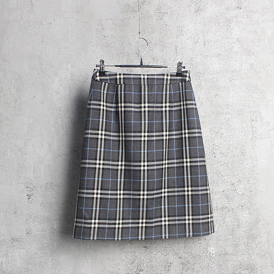 Burberry nova check skirt (26inch) (kz)