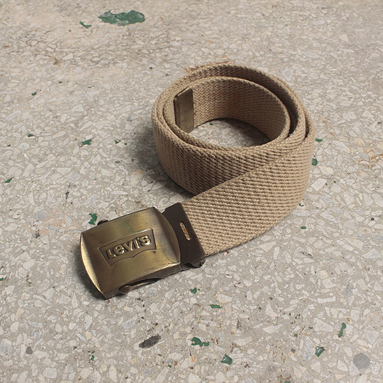 LEVI&#039;S belt