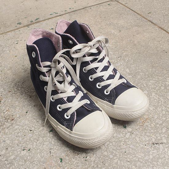 Converse shoes (235)