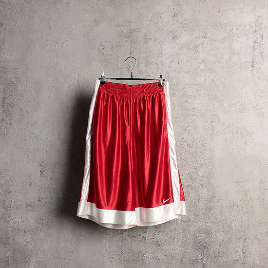 NIKE basketball shorts (mens &#039;L&#039;)