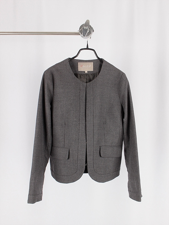 A DAY IN THE LIFE by UNITED ARROWS round neck jacket
