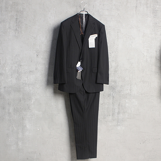 Hilton suit (새상품)