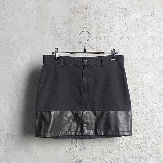 A.P.C skirt (30inch)