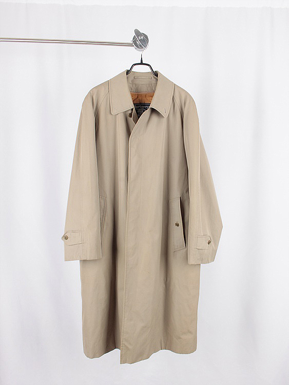 vtg BURBERRYS single coat - U.K MADE