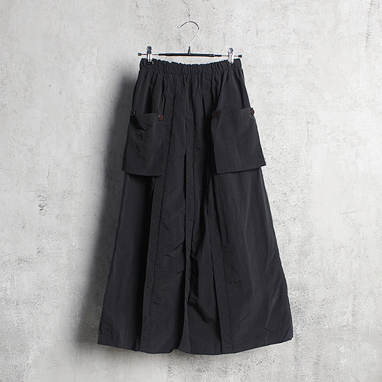 vtg big pocket skirt (KZ)