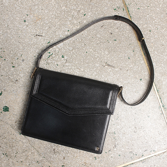 90&#039;s piere cardin leather bag