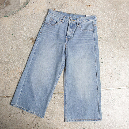 LEVI&#039;S wide pants (29inch)