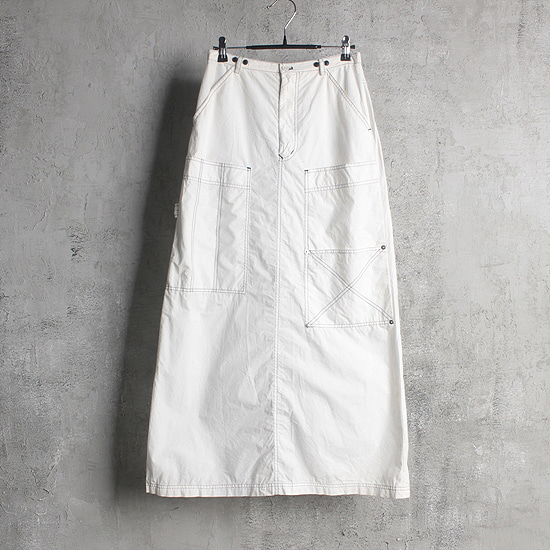 CLUTCH stitch detail skirt (26.7 inch)
