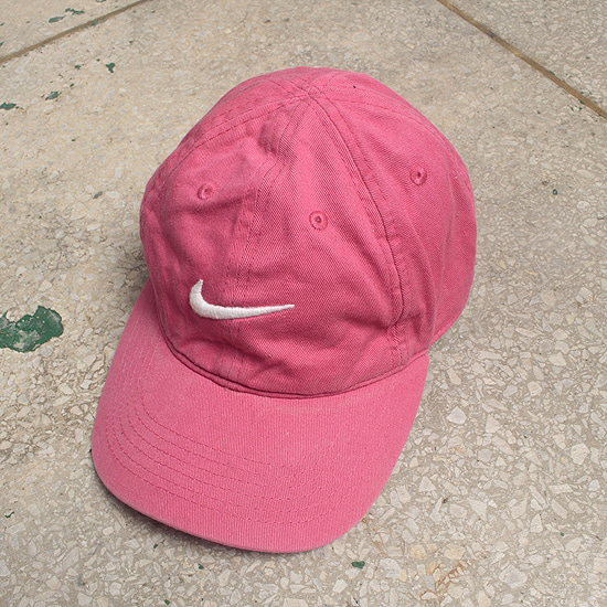 NIKE pink swoosh cap