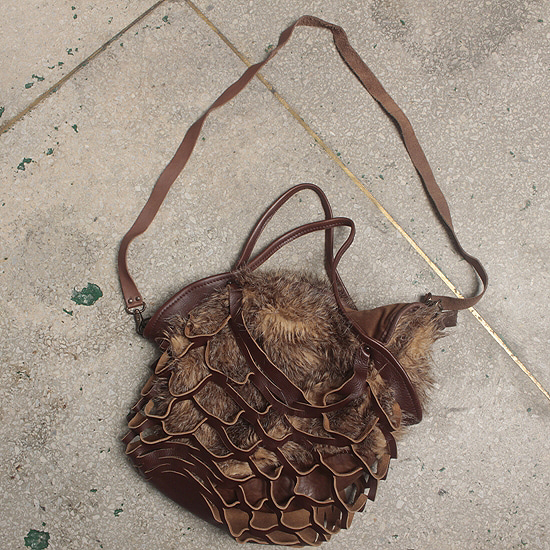 vtg fur + leather net bag