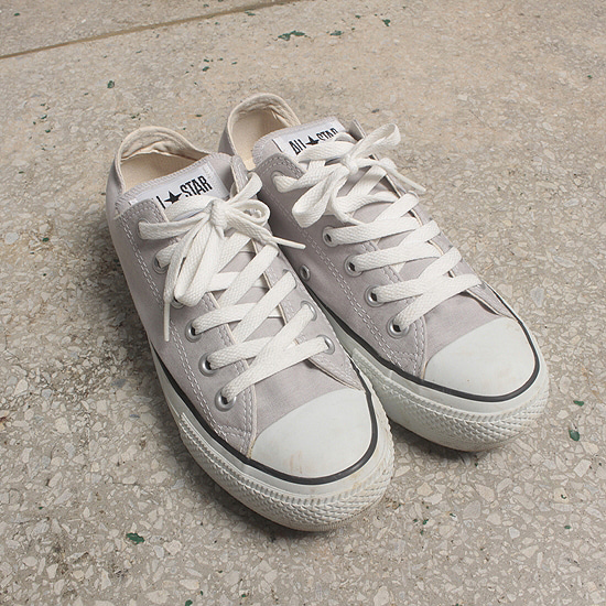 Converse shoes (240)