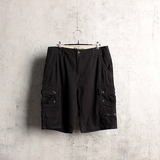 Plugg pocket detail shorts (35inch)