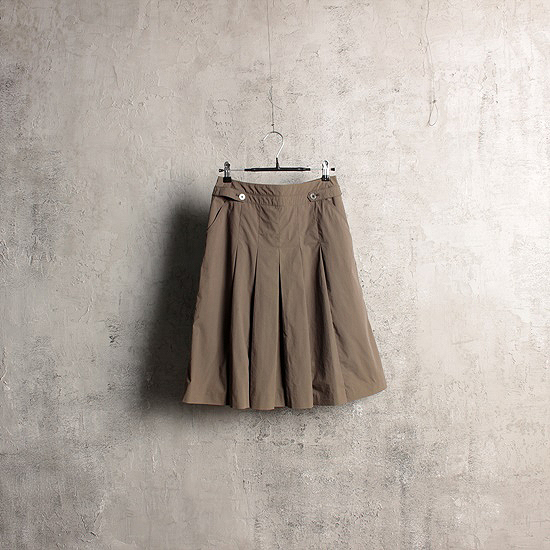 J.PRESS pleat skirt (26.3inch)
