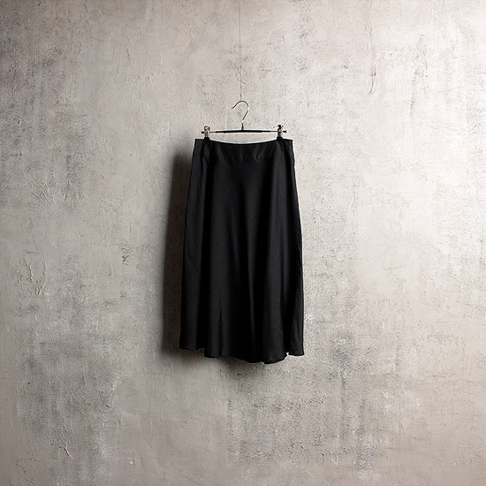erreuno by GIORGIO ARMANI pure silk black skirt (28.3)