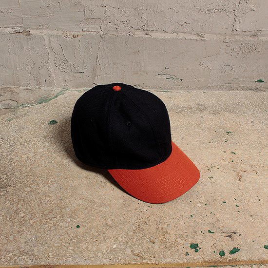 DELUXE CLOTHING baseball cap