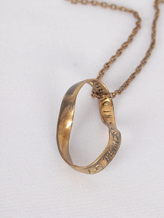ring pendant necklace