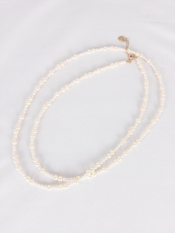 EF-DE fake pearl necklace