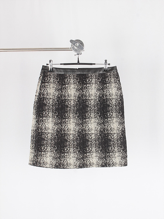 DKNY skirt (27.1 inch)