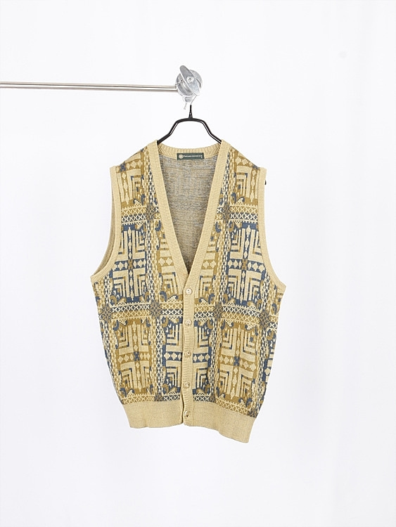 PORTLAND COUNTRY CLUB pattern knit vest