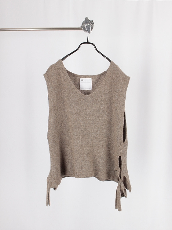 SO[] knit vest