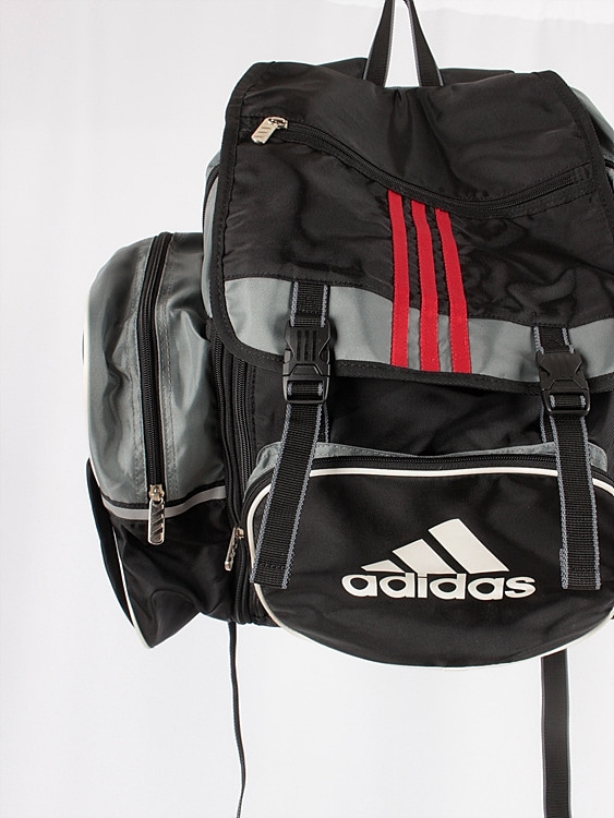 vtg ADIDAS sport backpack