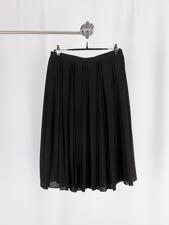 BURBERRY skirt (25.9inch)