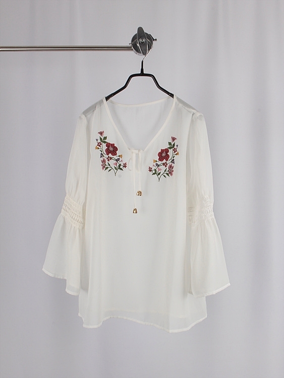 FOR IT embroidery blouse
