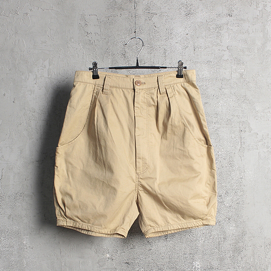 SUNAO KUWAHARA shorts