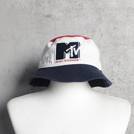 CASTANO x MTV bucket hat