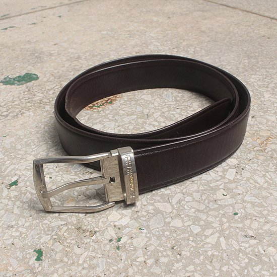 Burberrys leather belt
