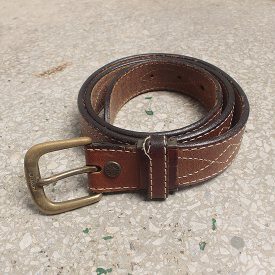 vtg LEVI&#039;S leather belt