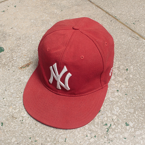 NEW ERA(R)× EVIL 9FIFTY(TM) New york cap