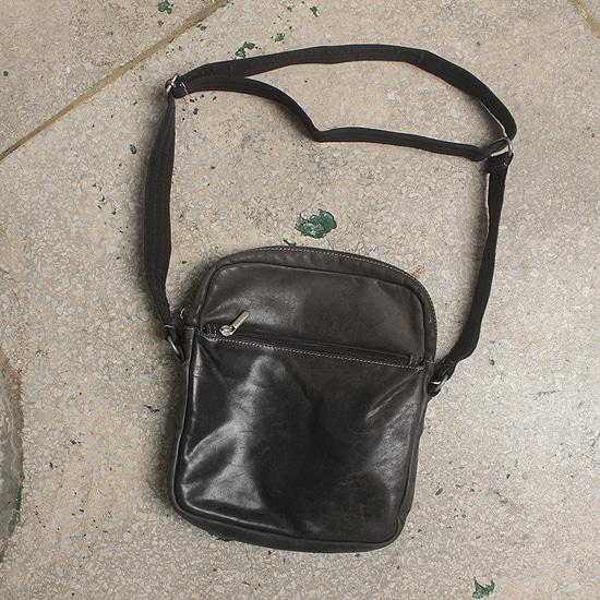 Andrea rossi italy made leather bag