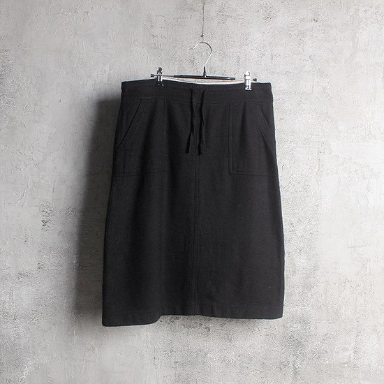 PRIT wool skirt (free)
