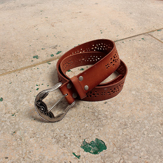 Levi’s leather belt