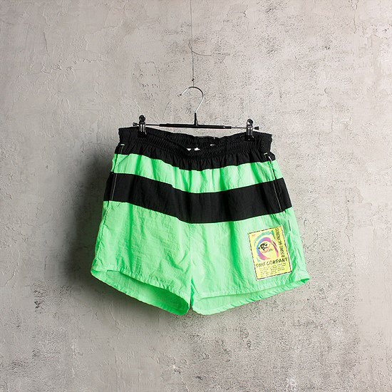 vtg ORANGE GAI  shorts (32.6inch)