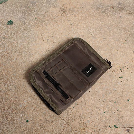 BEAMS travel pouch
