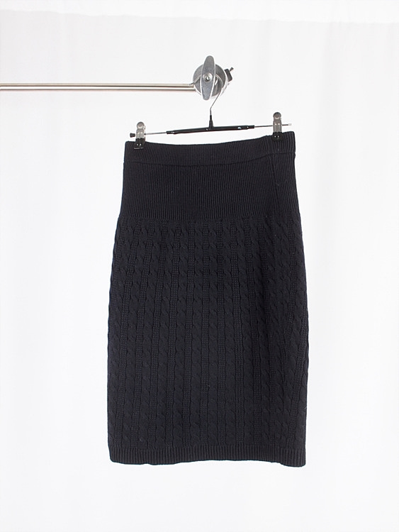 KARL LAGERFELD knit skirt (~26.7inch)