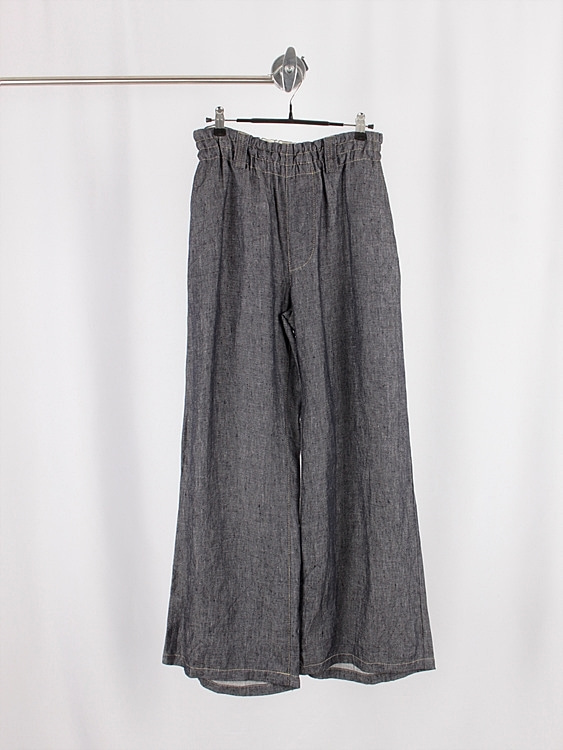 W02 wide pants (~32inch)